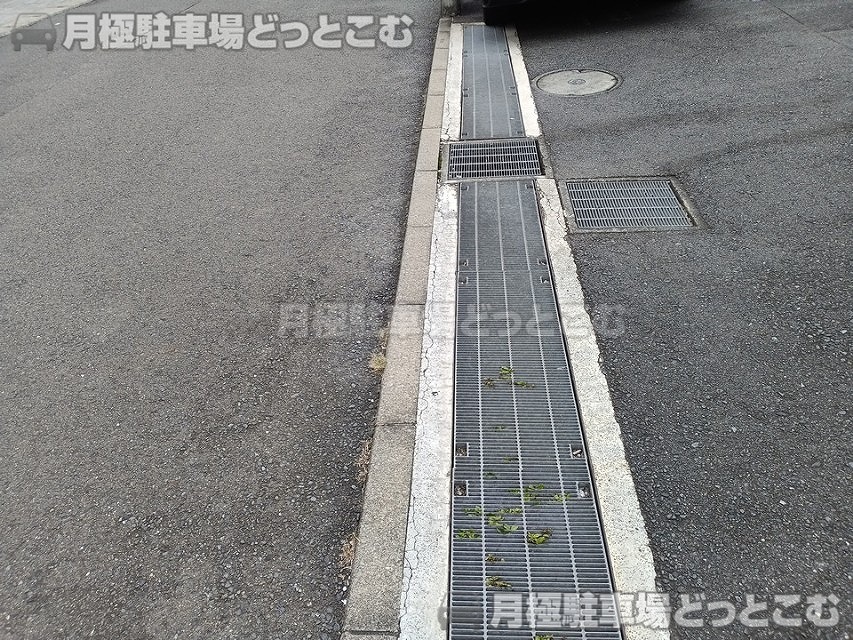川崎市高津区北見方2丁目17-15の月極駐車場6
