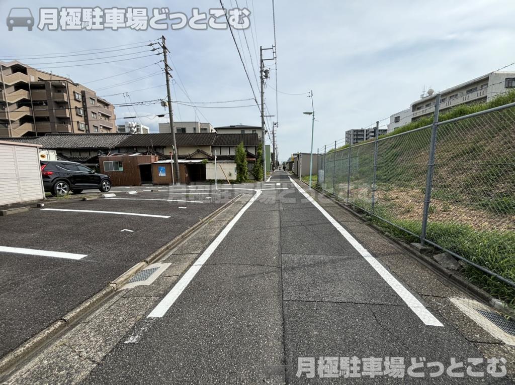 名古屋市熱田区八番2丁目の月極駐車場9