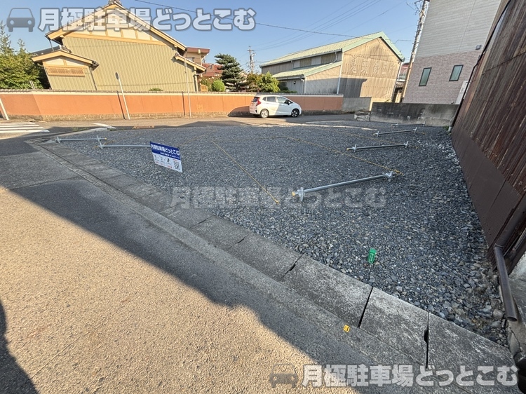 名古屋市中川区八家町1丁目83番1の月極駐車場5