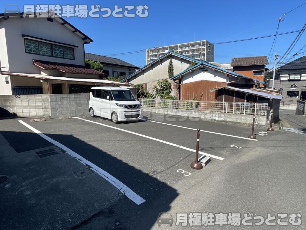 北九州市小倉南区守恒2-3-18の月極駐車場4