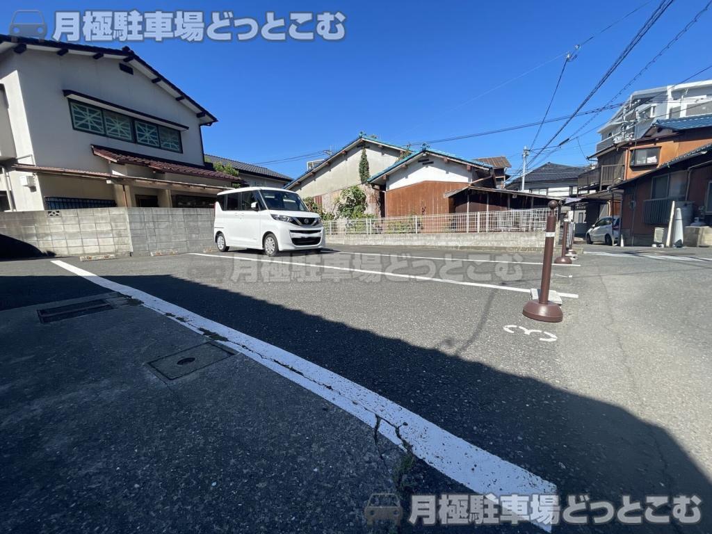 北九州市小倉南区守恒2-3-18の月極駐車場5