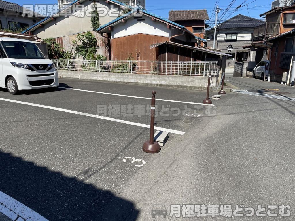 北九州市小倉南区守恒2-3-18の月極駐車場7