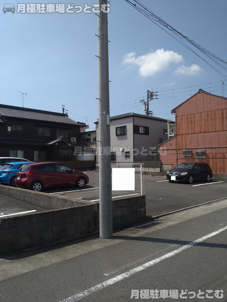 名古屋市中村区横井1丁目52の月極駐車場3