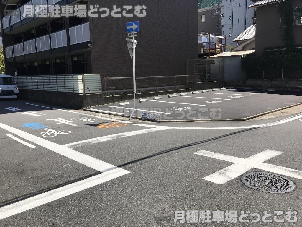 名古屋市千種区内山3丁目1601の月極駐車場5