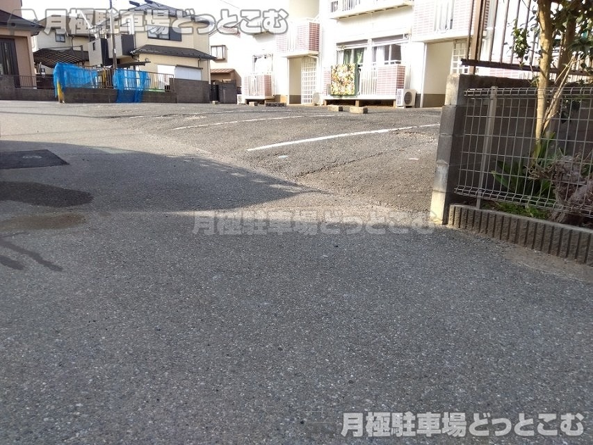 千葉市緑区誉田町2丁目2-1024の月極駐車場10