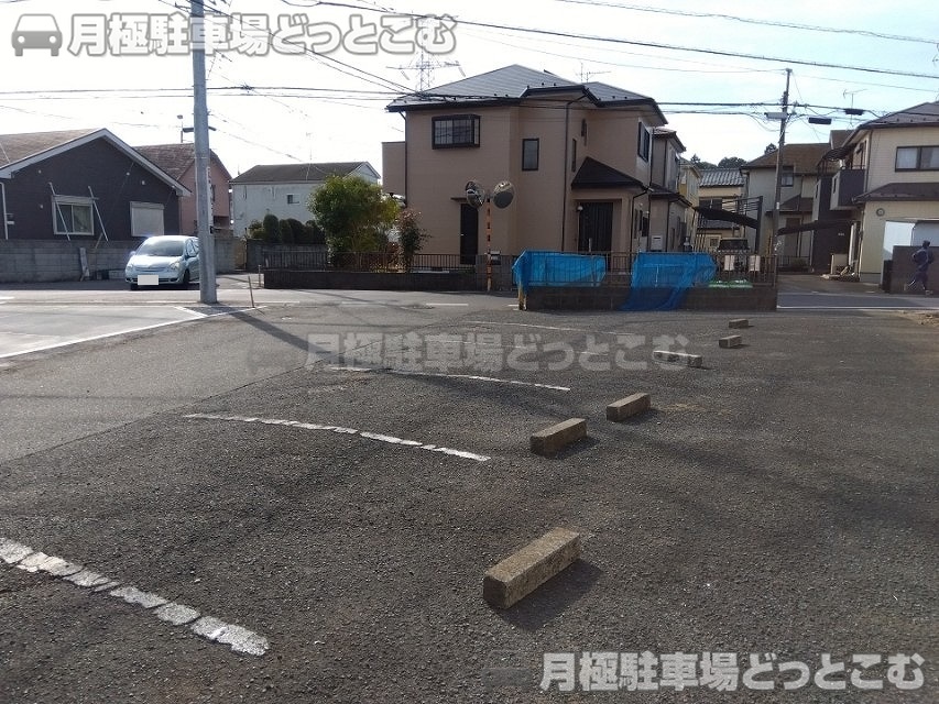 千葉市緑区誉田町2丁目2-1024の月極駐車場3