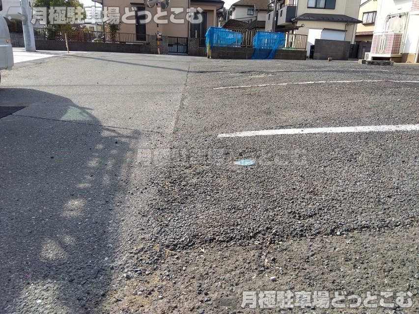 千葉市緑区誉田町2丁目2-1024の月極駐車場9
