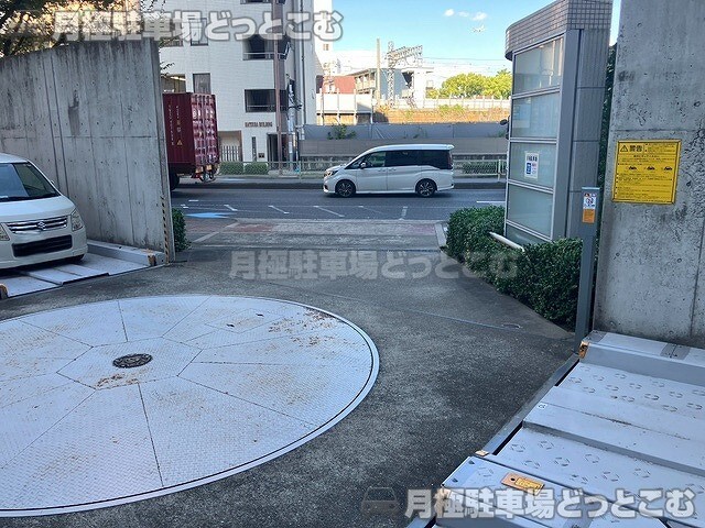 大阪市北区豊崎4丁目10-11の月極駐車場7