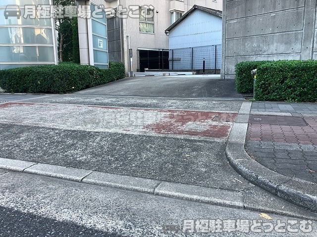 大阪市北区豊崎4丁目10-11の月極駐車場8