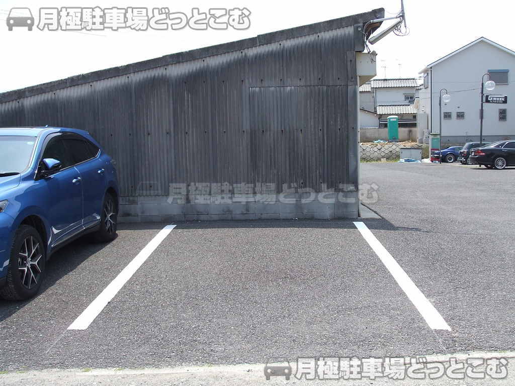 羽曳野市伊賀2丁目10の月極駐車場2