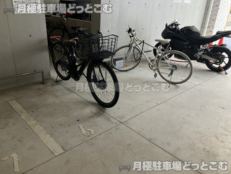 名古屋市中区富士見町5-7の月極駐車場2