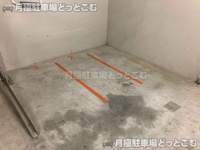 名古屋市中区千代田2-2-27の月極駐車場3
