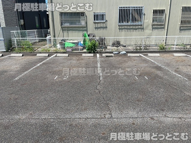 岡崎市大門4丁目6-8の月極駐車場5