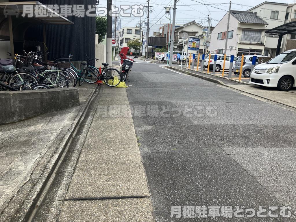 名古屋市千種区高見1丁目1402の月極駐車場7
