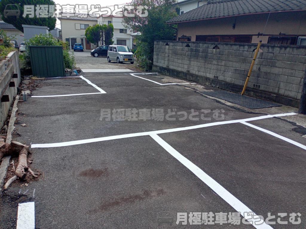 甲府市中央2-7-27の月極駐車場2