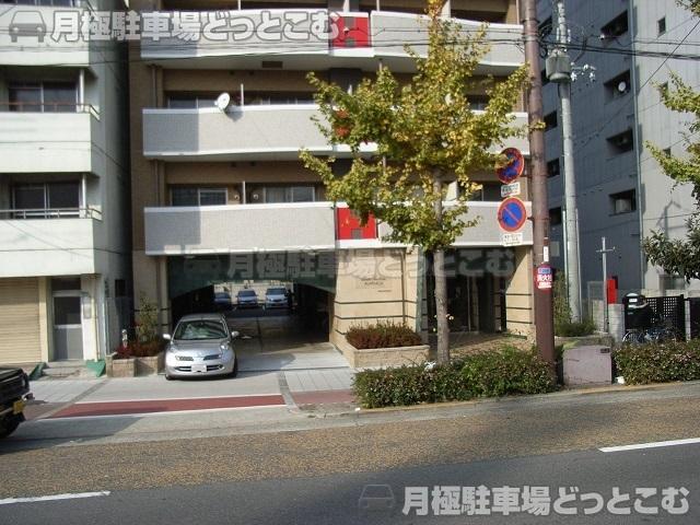 大阪市港区市岡元町2-11-5の月極駐車場2