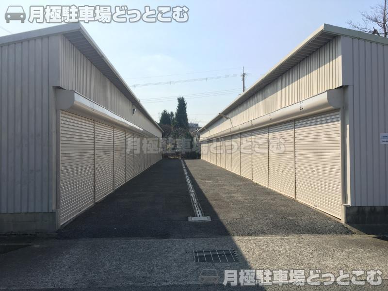 柏原市法善寺3丁目921,922の月極駐車場1