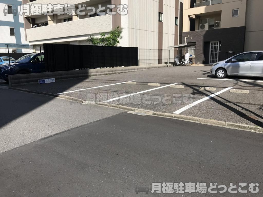 名古屋市西区栄生2丁目406の月極駐車場4