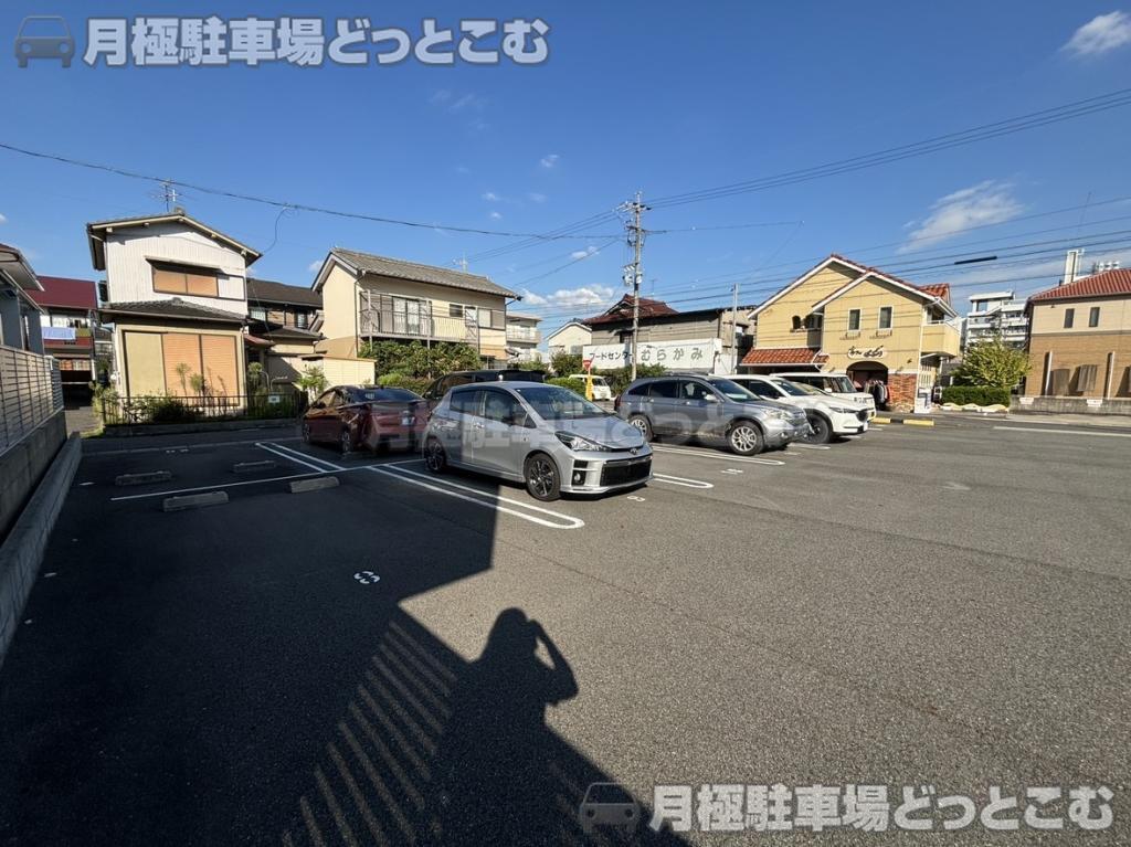 名古屋市緑区鳴海町文木53-2,53-3の月極駐車場5