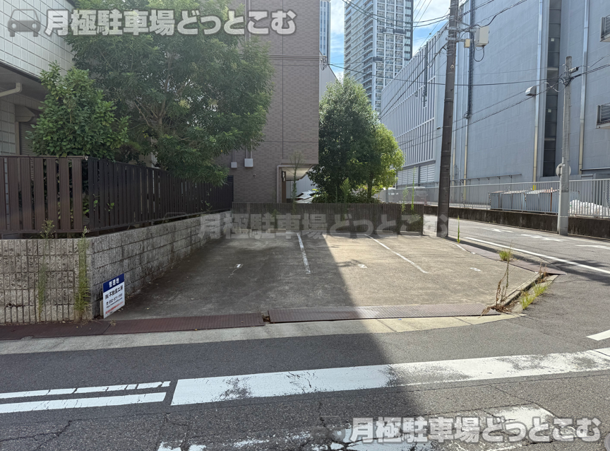 名古屋市西区名駅2丁目2506の月極駐車場1