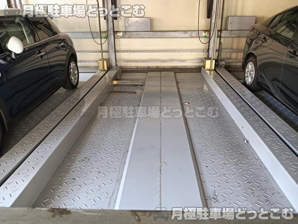品川区小山1丁目3－28の月極駐車場2