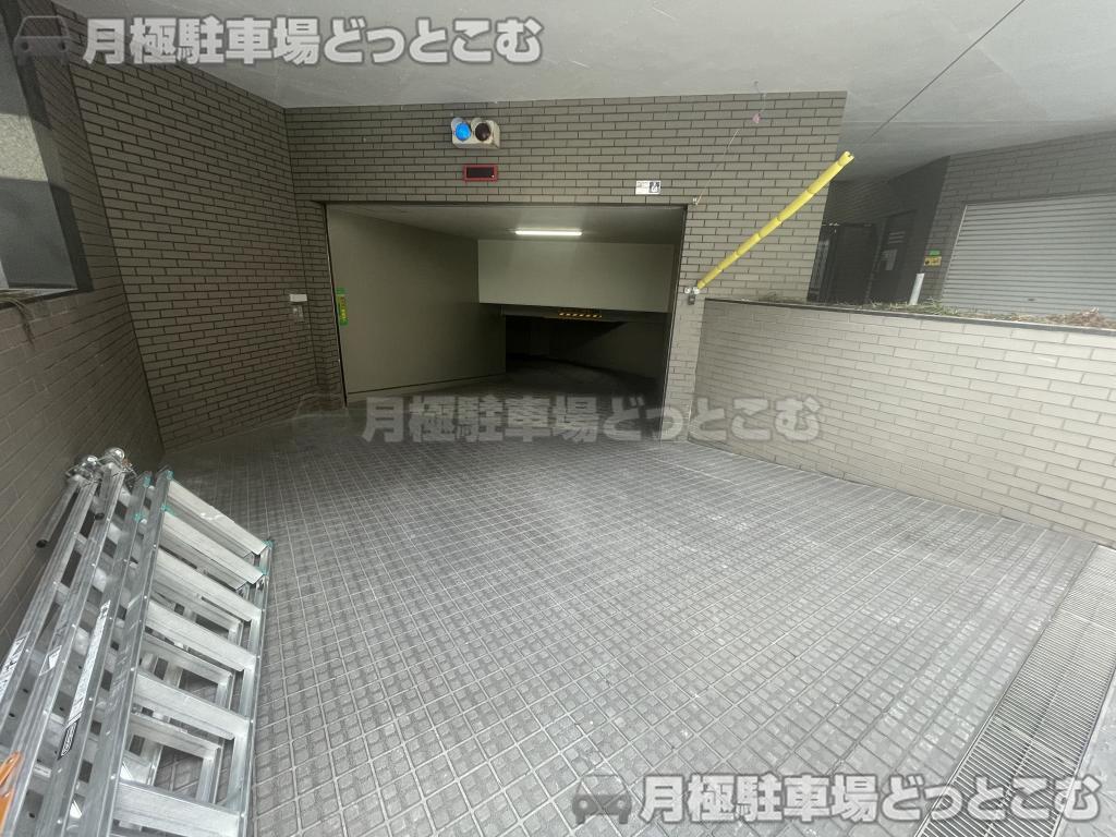 江戸川区西葛西5-1-11の月極駐車場2