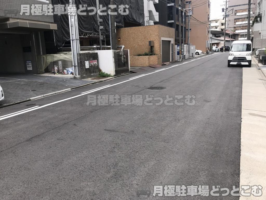 名古屋市中区千代田1丁目10-5の月極駐車場5