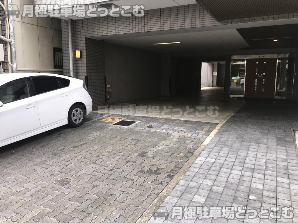 名古屋市中区千代田1丁目10-5の月極駐車場8