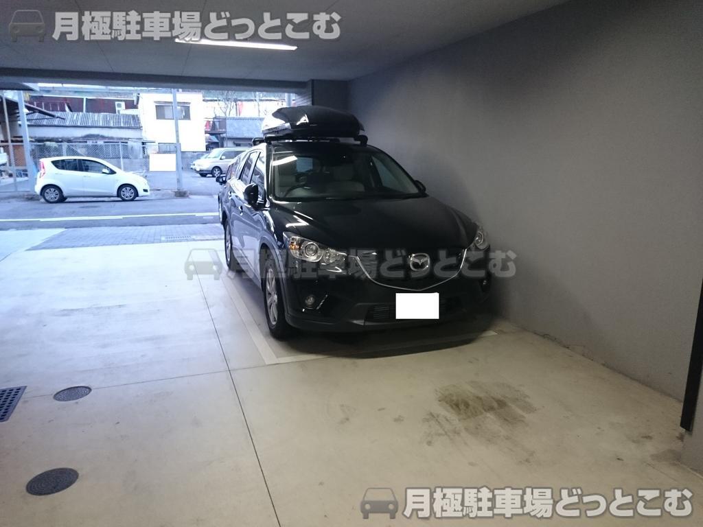 名古屋市中区千代田1丁目10-5の月極駐車場2