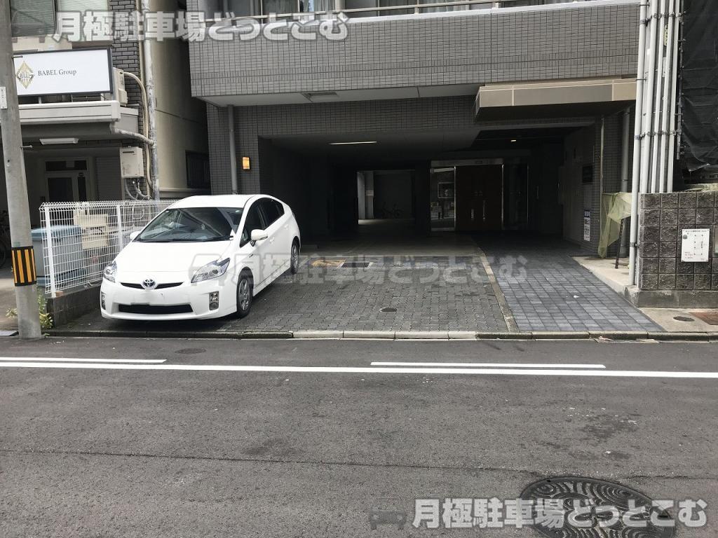 名古屋市中区千代田1丁目10-5の月極駐車場5