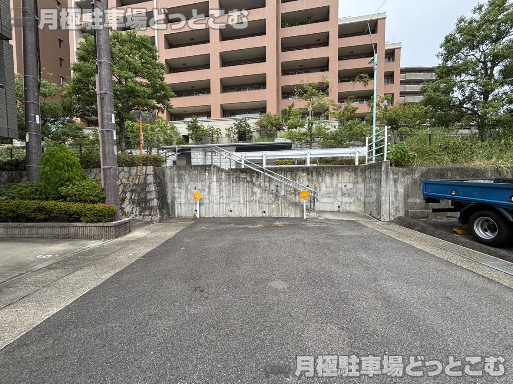 名古屋市千種区井上町2番、3番1、146番の月極駐車場4