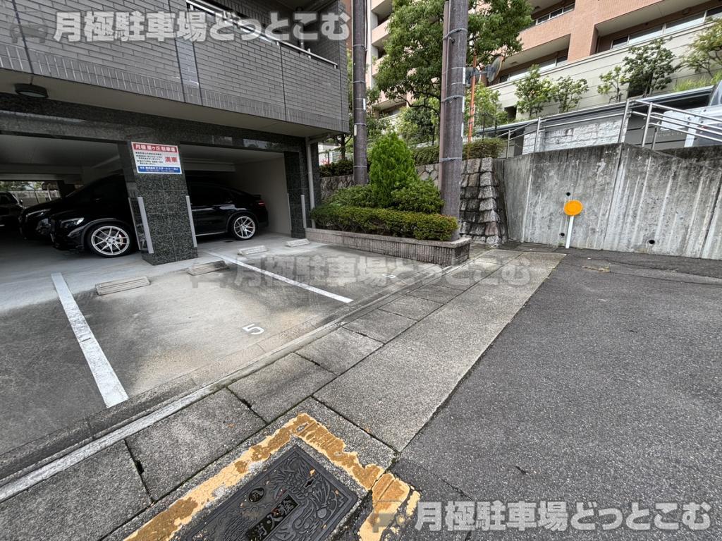 名古屋市千種区井上町2番、3番1、146番の月極駐車場6