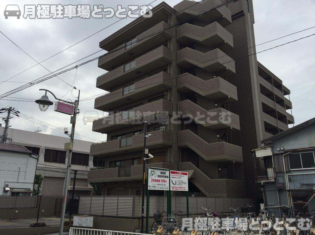 豊中市服部西町2-2-32の月極駐車場3