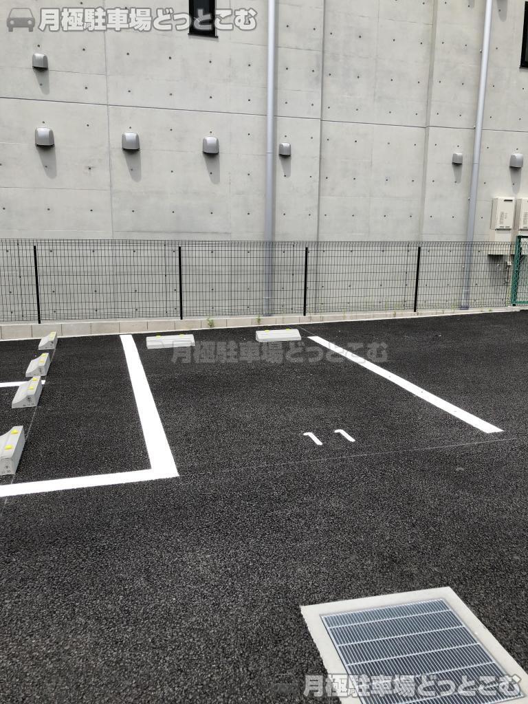 名古屋市千種区春岡1丁目6－17の月極駐車場2