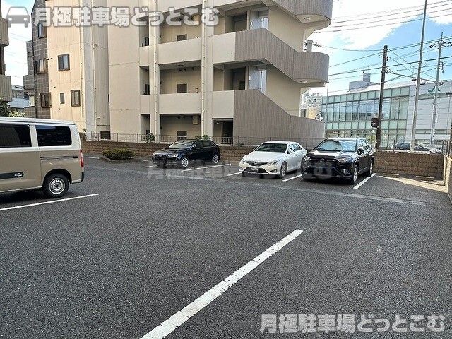 川崎市中原区木月住吉町8－10の月極駐車場1