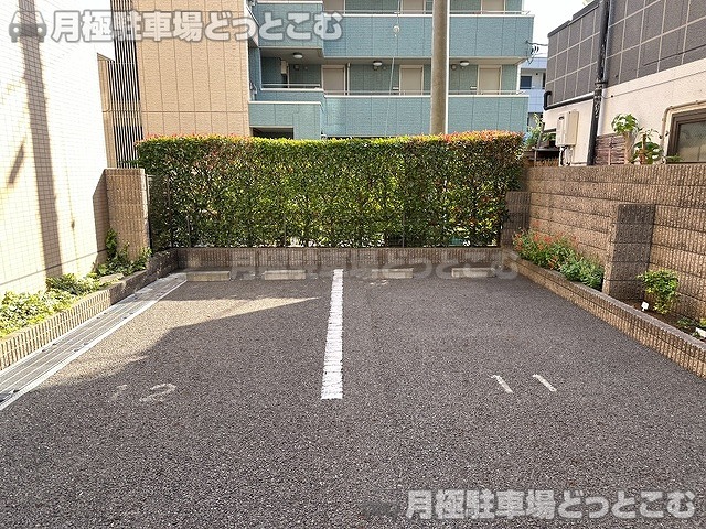 川崎市中原区木月住吉町8－10の月極駐車場4