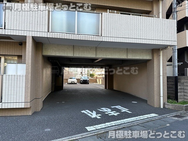 川崎市中原区木月住吉町8－10の月極駐車場8