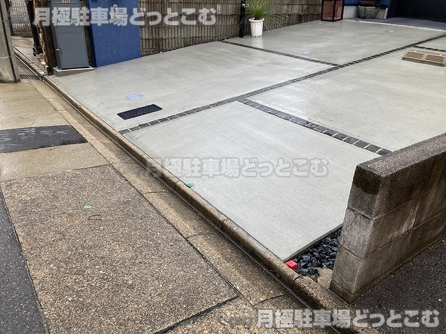 名古屋市千種区今池2丁目909番の月極駐車場4