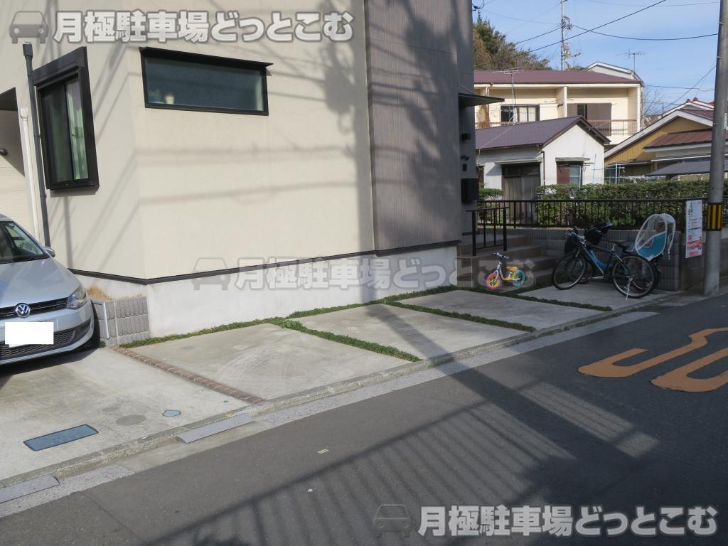 横浜市中区西之谷町126-2の月極駐車場2