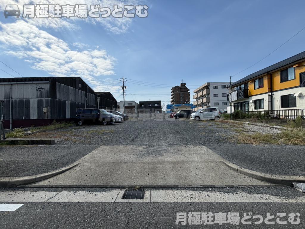 名古屋市中川区万場4丁目103の月極駐車場1