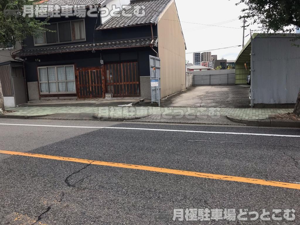 名古屋市西区菊井1丁目2418の月極駐車場7