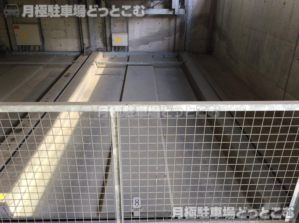 大阪市中央区内久宝寺町2-7-7の月極駐車場3