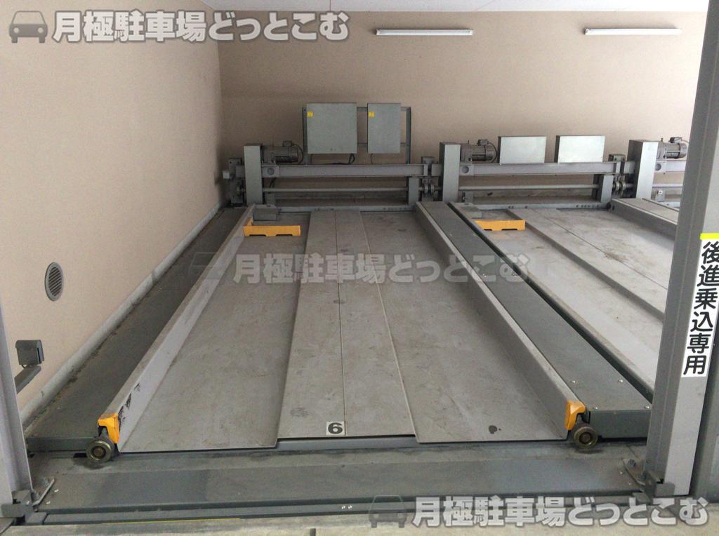 大阪市西区江戸堀2-4-25の月極駐車場4