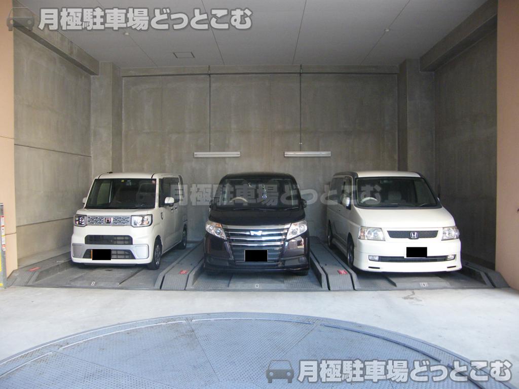 大阪市中央区松屋町住吉3-4の月極駐車場2