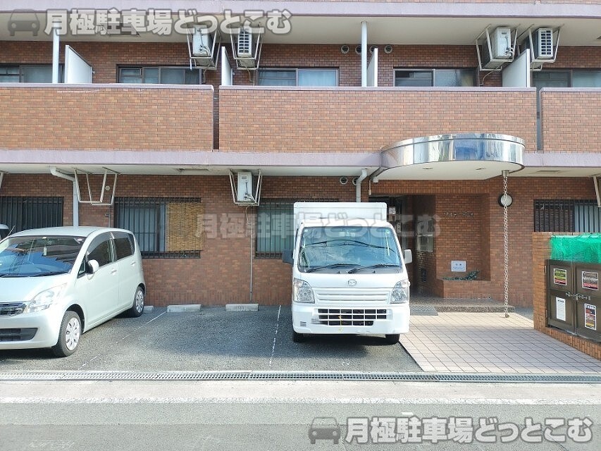 大阪市旭区今市1丁目15-8の月極駐車場2