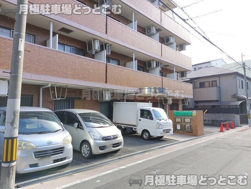 大阪市旭区今市1丁目15-8の月極駐車場5