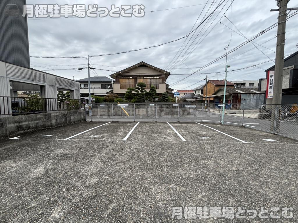 名古屋市千種区下方町4丁目26の月極駐車場3