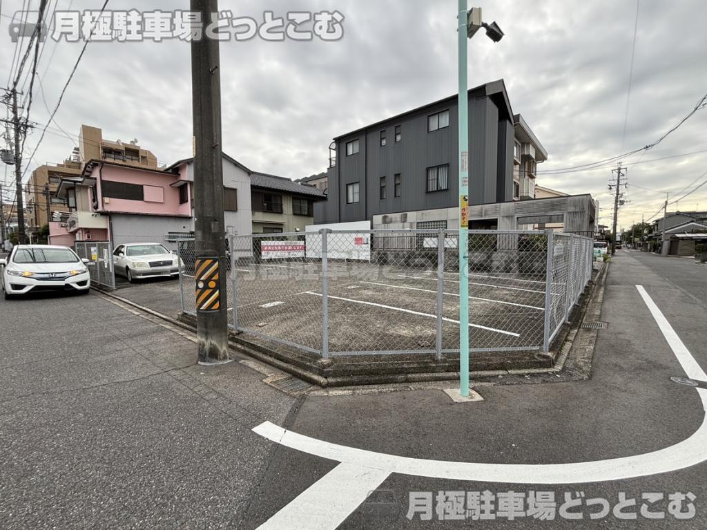 名古屋市千種区下方町4丁目26の月極駐車場7