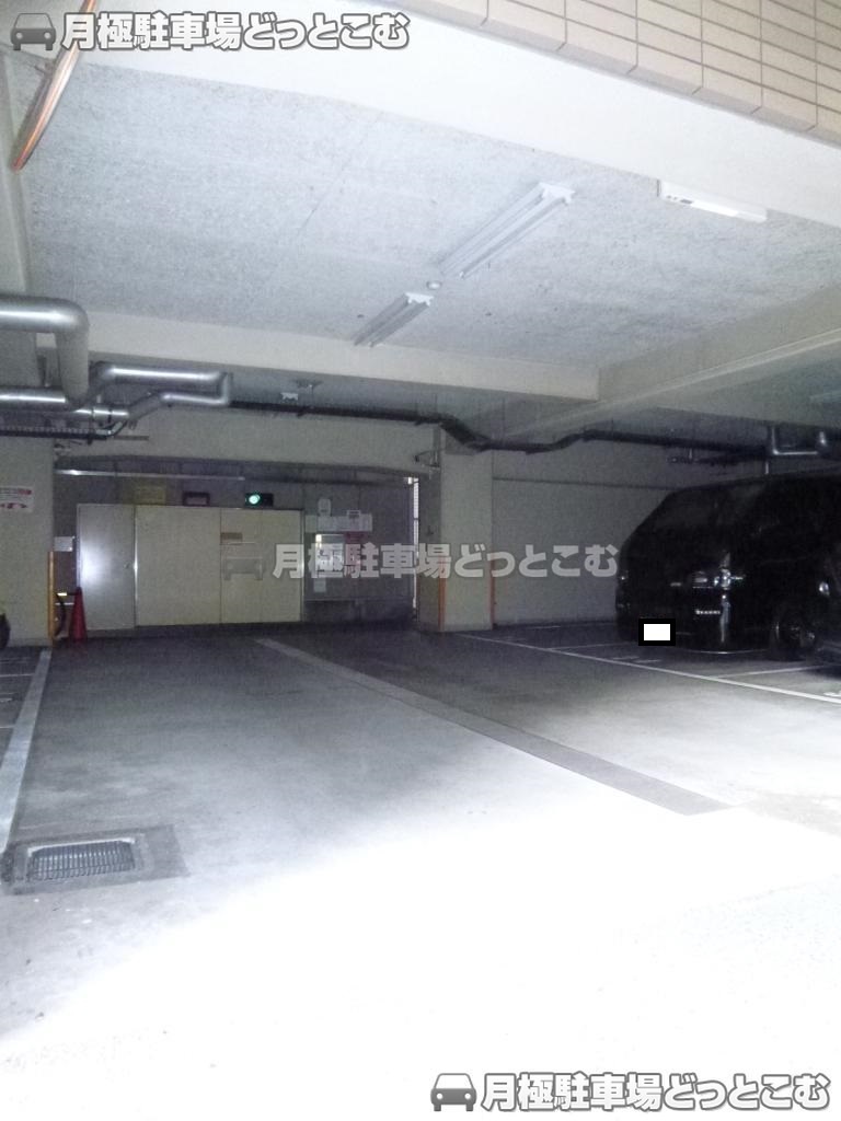 大阪市天王寺区玉造元町3－6の月極駐車場3