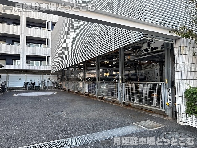 横浜市鶴見区鶴見中央3丁目5-11の月極駐車場2